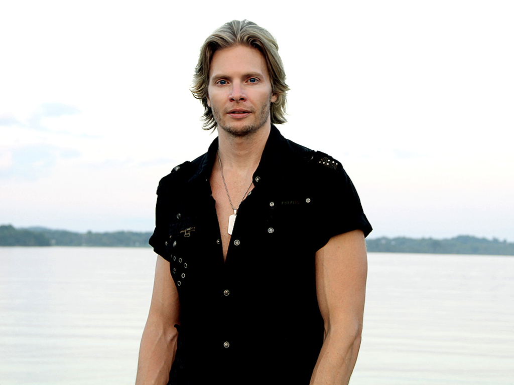 Davey T Hamilton Bridge Wallpaper