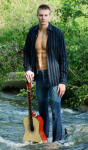 Davey T Hamilton is showing his abs